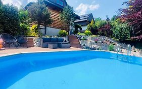 Villa Marlena - basen, balia, grill, billard, ogród i relaks